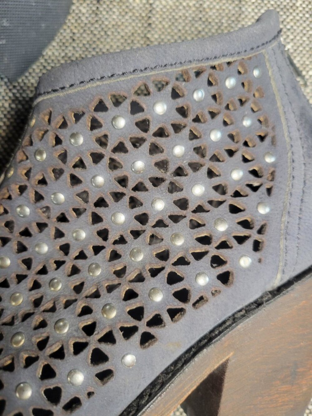 Independent Boot Company 6.5 Gray Leather Studded Cutout Ankle Boots - Picture 5 of 13
